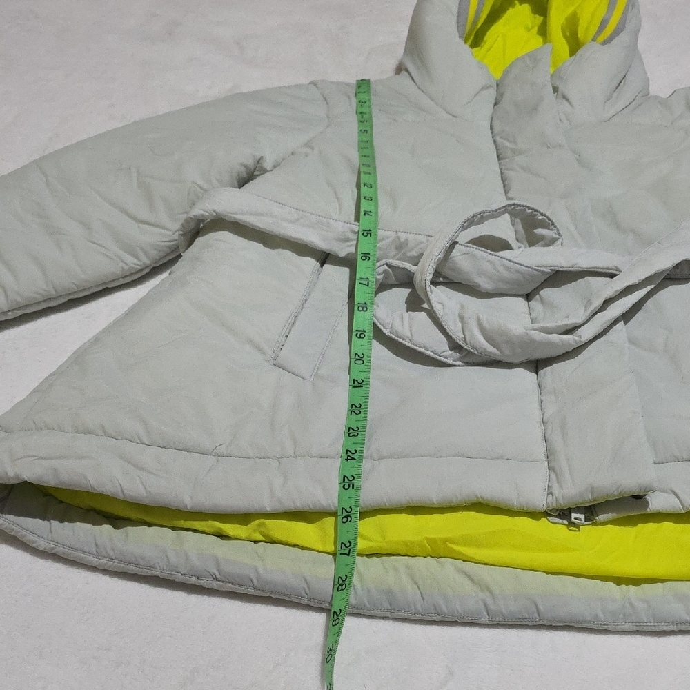FP Movement Gray Hooded Jacket with‎ Neon Yellow Lining. - Picture 9 of 11